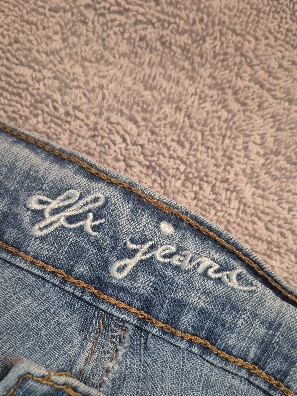 Embellished Light Blue Women's Jeans with Gold Accent - Picture 7 of 10